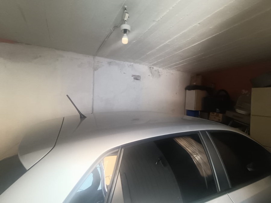 2 Bedroom Property for Sale in De Beers Northern Cape
